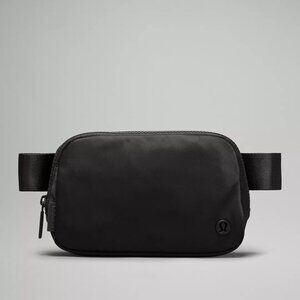 Lululemon Black, Everywhere belt